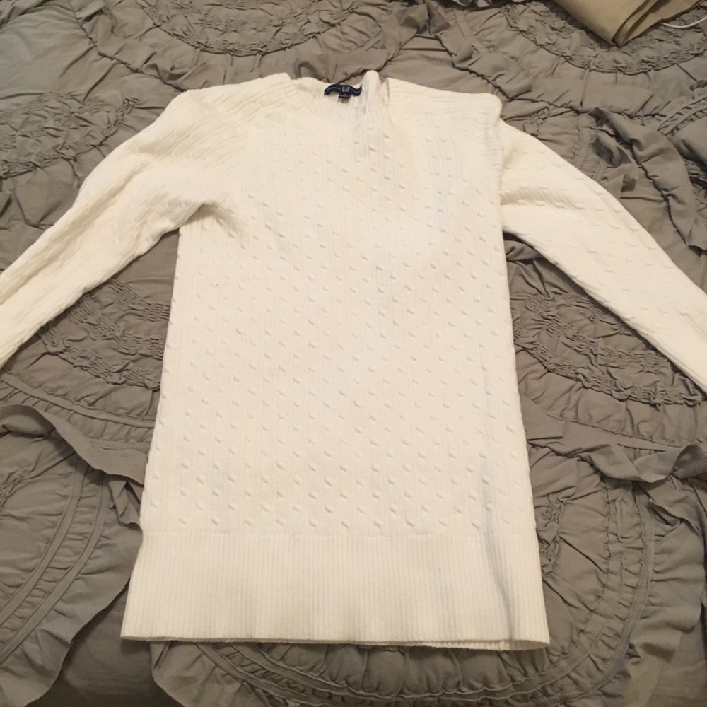 Gap • White Cable Knit 3/4 Sweater • Size M